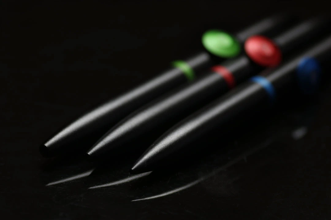 Hareline SMHAEN Half Hitch Tool With Built-in Cutter Tools & Vises 3 Hareline SMHAEN Half Hitch Tool With Built-in Cutter Tools & Vises